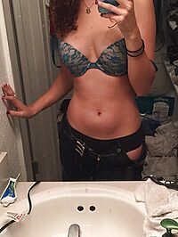 Rencontre libertine (sur Tulle) avec Adèle trentenaire de 32 ans