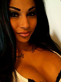 Trentenaire pute aimerais un plan sexe près de Toulon